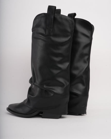 Botas largas negras corrugadas