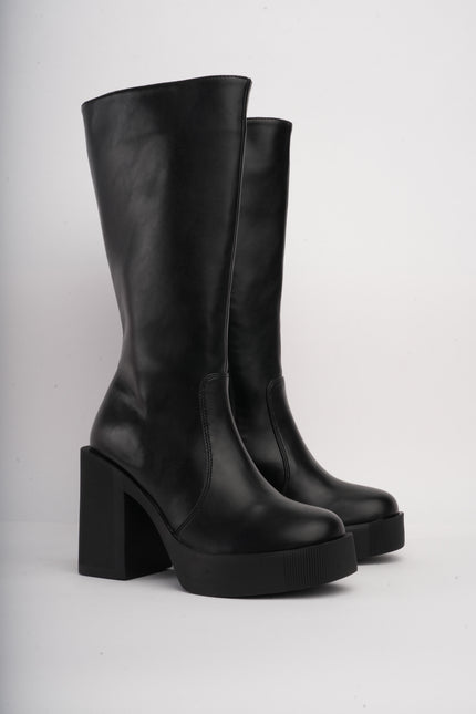 Botas altas tipo bratz negras