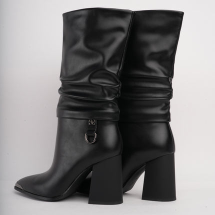 Botas de tacón negras corrugadas x hebilla