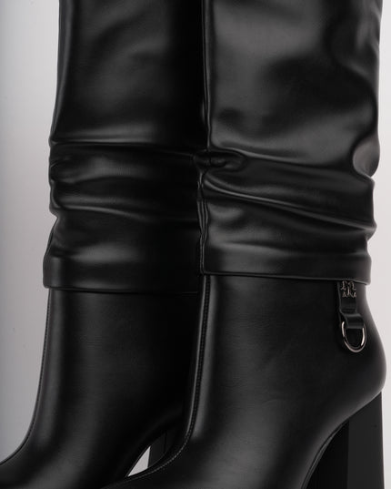 Botas de tacón negras corrugadas x hebilla