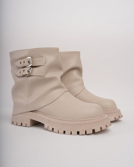 Botines beige x caña y hebillas