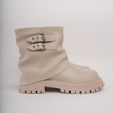 Botines beige x caña y hebillas