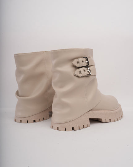 Botines beige x caña y hebillas