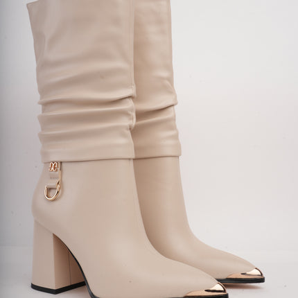 Botas de tacón beige corrugadas x hebilla