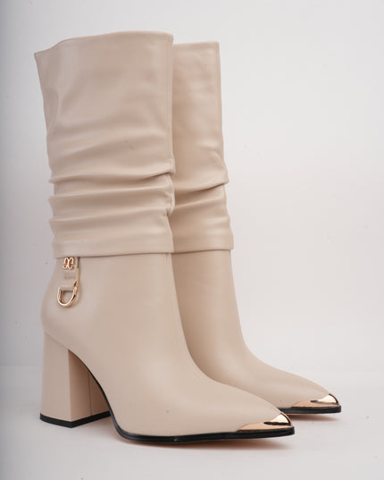 Botas de tacón beige corrugadas x hebilla