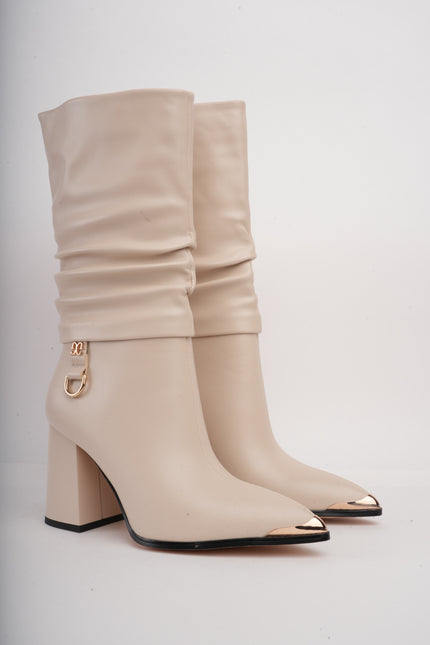 Botas de tacón beige corrugadas x hebilla