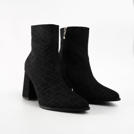 Botines de tacón negros tipo tela