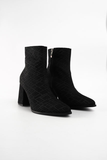 Botines de tacón negros tipo tela