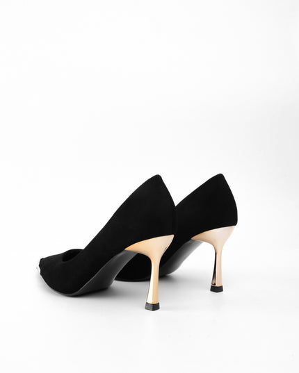 Tacón negro punta dorada