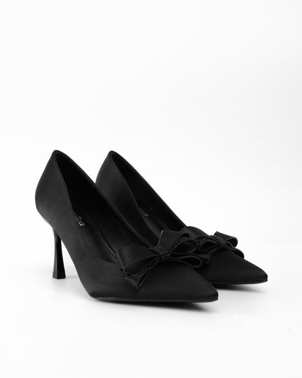 Tacón negro alto moño