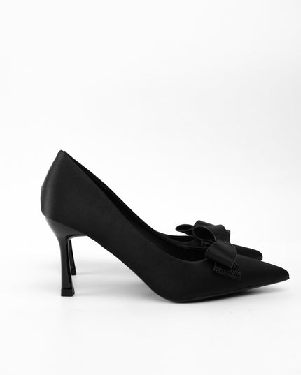 Tacón negro alto moño