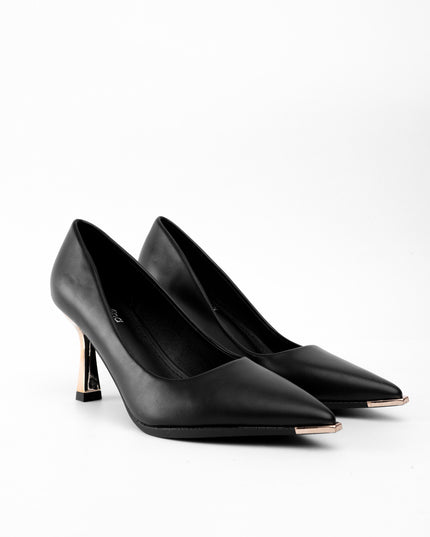 Tacón negro x detalles dorados