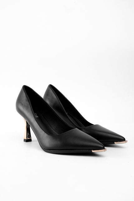 Tacón negro x detalles dorados