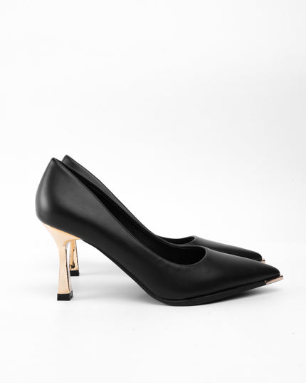 Tacón negro x detalles dorados