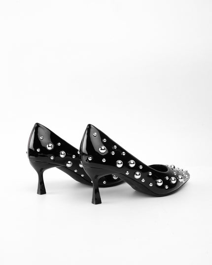 Tacón negro charol apliques