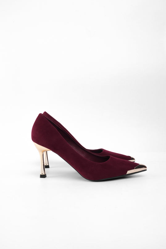 Tacón vinotinto punta dorada