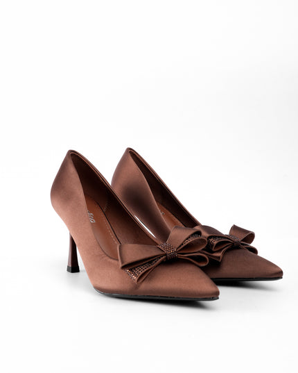 Tacón café alto moño