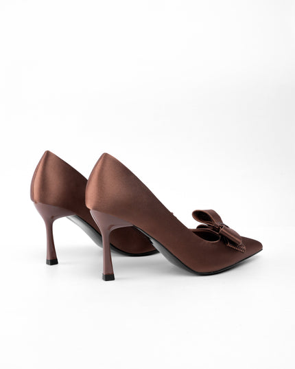 Tacón café alto moño