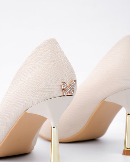 Tacón beige aplique mariposa