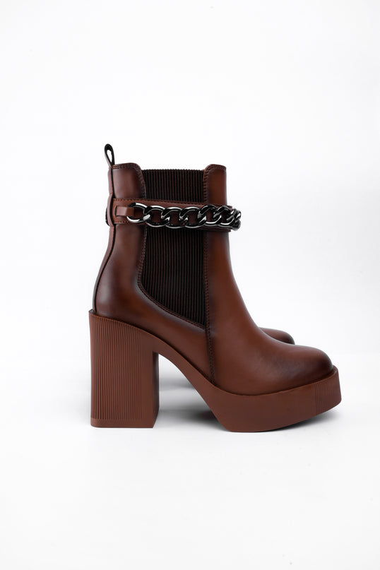 Botines café tacón ancho x cadena