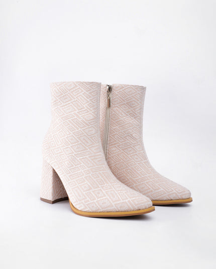 Botines de tacón beige tipo tela