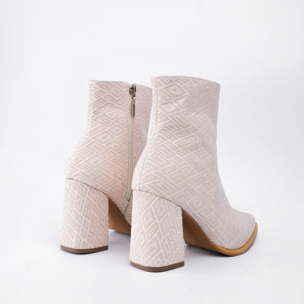 Botines de tacón beige tipo tela