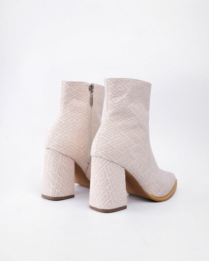 Botines de tacón beige tipo tela