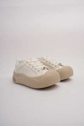 Tenis crema x suela gruesa taupe