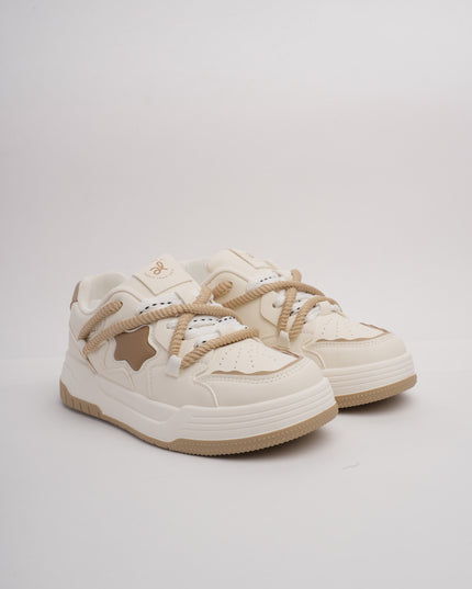 Tenis crema x beige diseño estrella