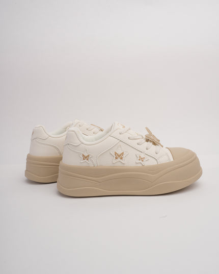 Tenis beige x detalles mariposa