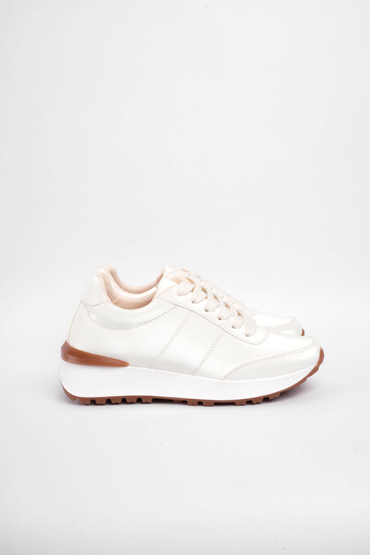 Tenis crema brillantes