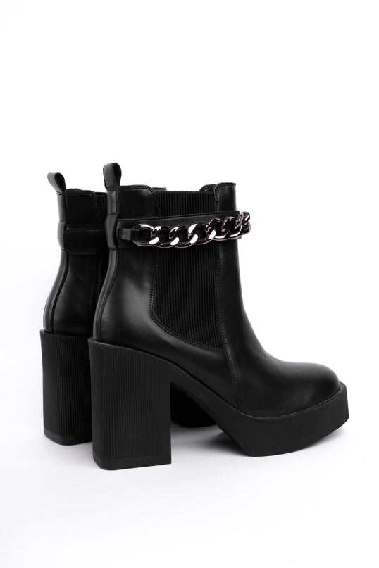 Botines negros tacón ancho x cadena