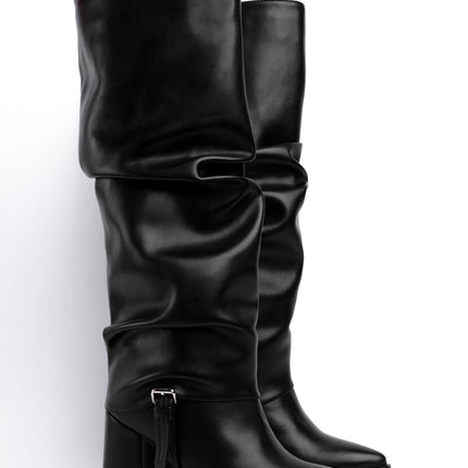 Bota larga negra corrugada x hebilla