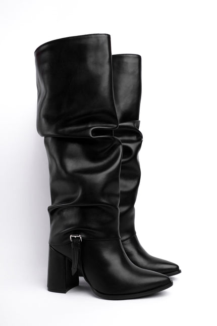 Bota larga negra corrugada x hebilla