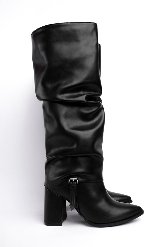 Bota larga negra corrugada x hebilla