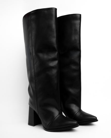 Bota alta negra tacón y material suave