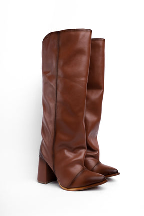 Bota alta miel tacón y material suave