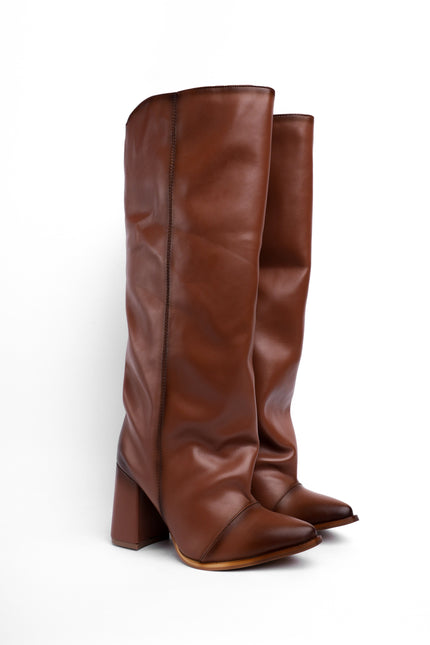 Bota alta miel tacón y material suave