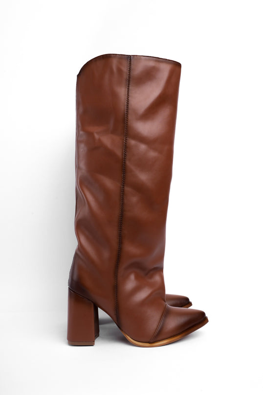 Bota alta miel tacón y material suave