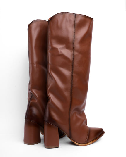 Bota alta miel tacón y material suave