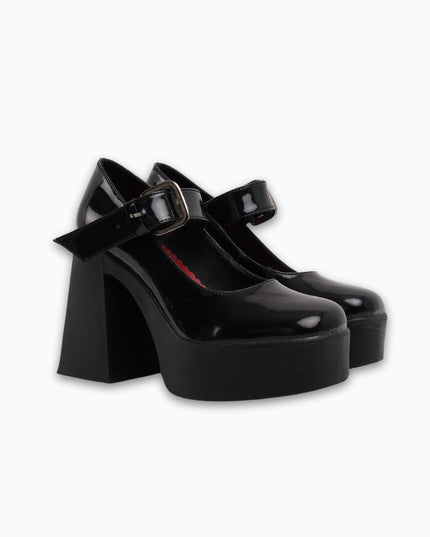mocasín negro charol estilo Mary Jane