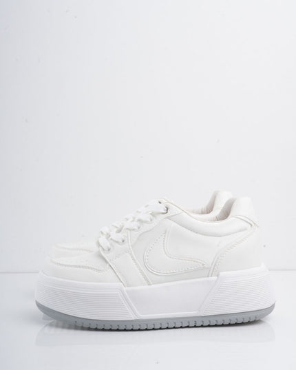 Tenis blancos con plataforma