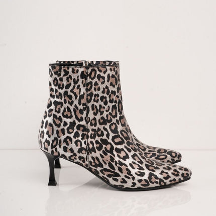 Botin de tacón puntilla tipo animal print