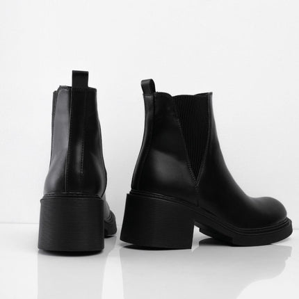 Botin negro con elástico