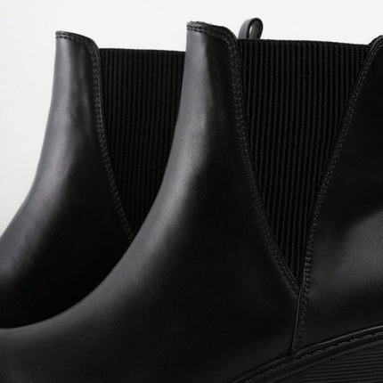 Botin negro con elástico