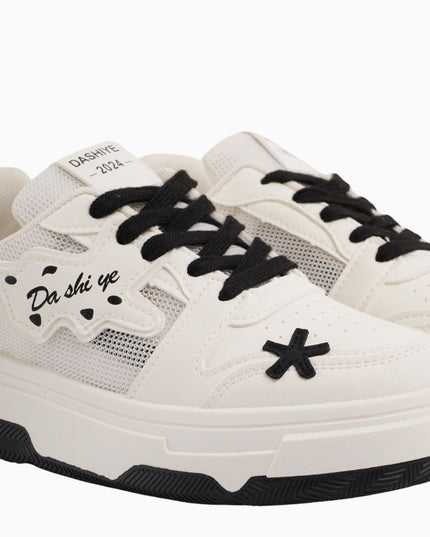 Tenis crema x negro diseños