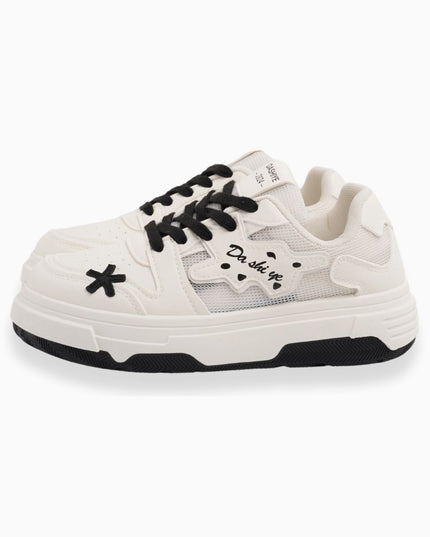 Tenis crema x negro diseños
