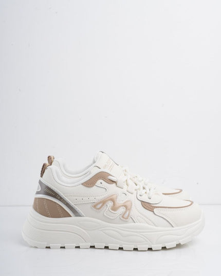 Tenis blancos con detalles dorados y cordones