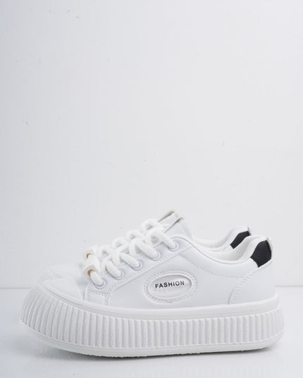 Tenis blancos con plataforma y detalles negros