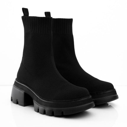 Botines tipo media negros